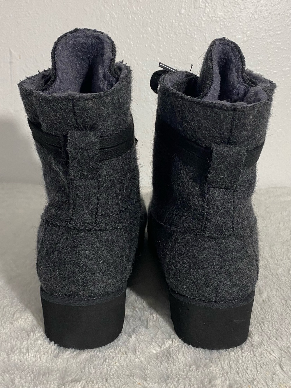Bearpaw Krista Charcoal Gray Wool Felt Lace Up Boots Women’s Size 9 - Picture 5 of 12